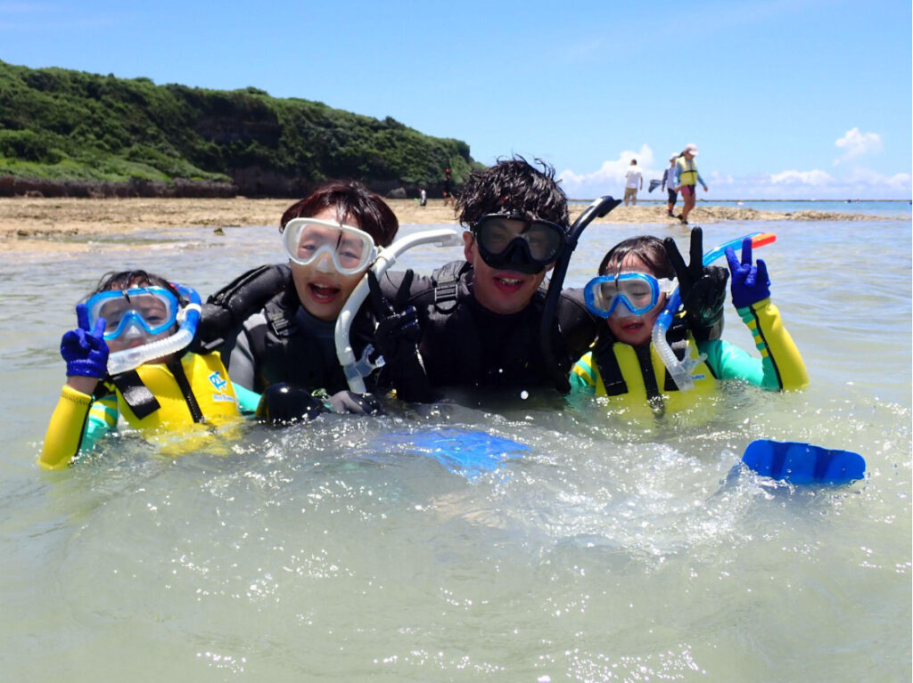 お子様の「海デビュー」にこれ以上ない環境が整っている、まさに海のテーマパークへご案内